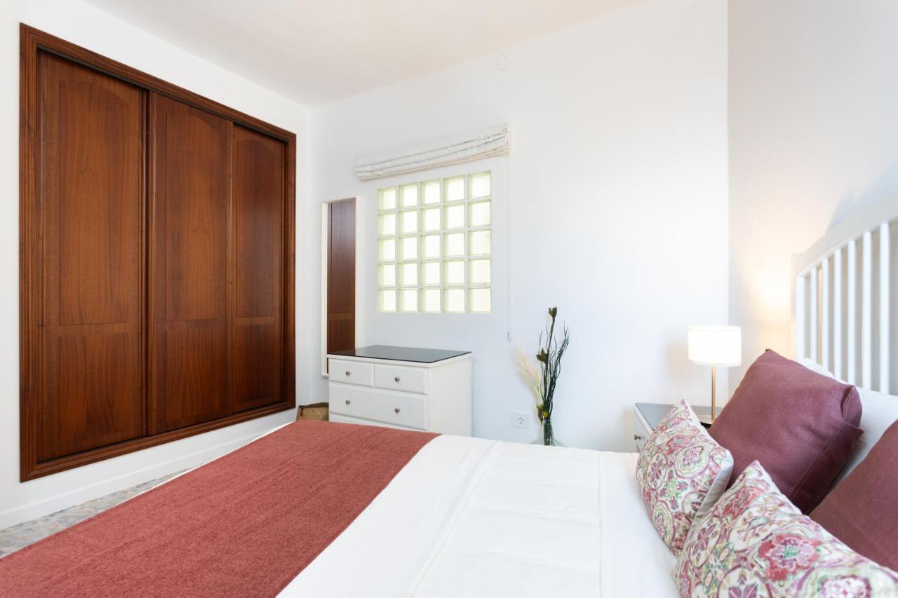 Home2Book Stunning Beachfront House With Sea Views 칸델라리아 외부 사진